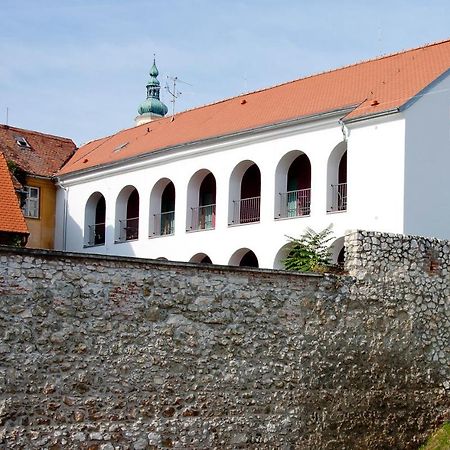 Mestsky Penzion Mikulov Exterior photo